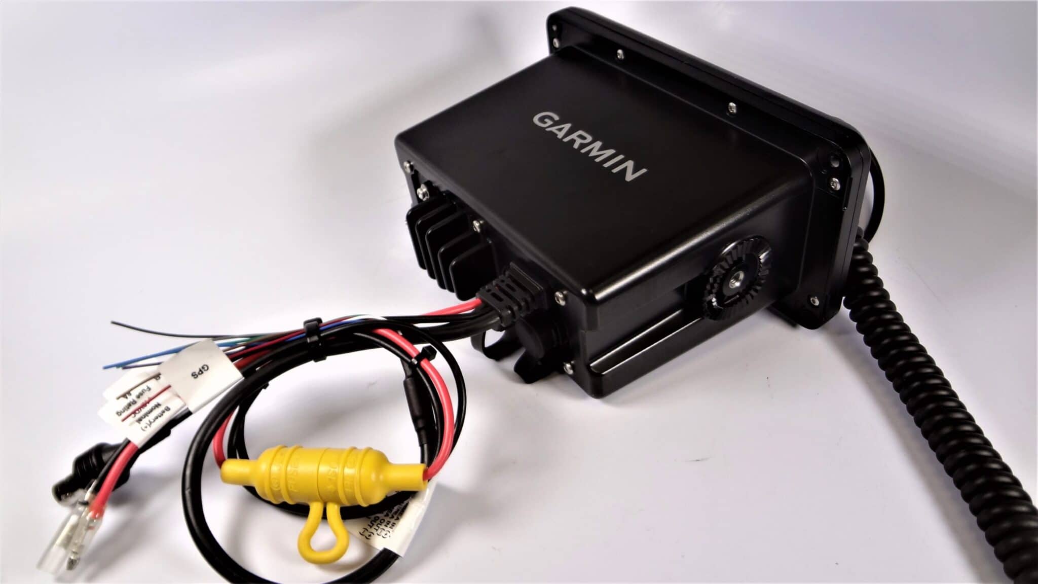 Bộ đàm VHF hàng hải Garmin VHF 215 AIS